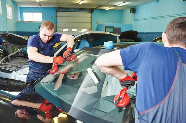 Windshield Repair Buena Park CA - Expert Auto Glass Repair and Replacement Services with LA Habra Auto Glass